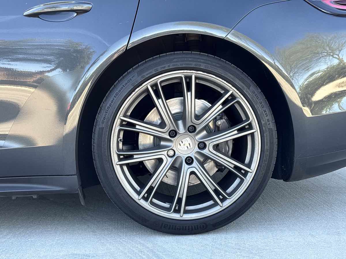 Used 2020 Porsche Panamera 4 w/ Premium Package Plus image 9