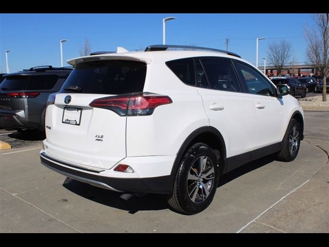 Used 2018 Toyota RAV4 XLE w/ Plus Extra Value Package AWD/4WD image 7