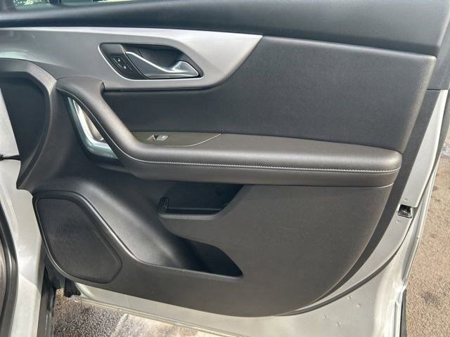 Used 2022 Chevrolet Blazer LT image 38