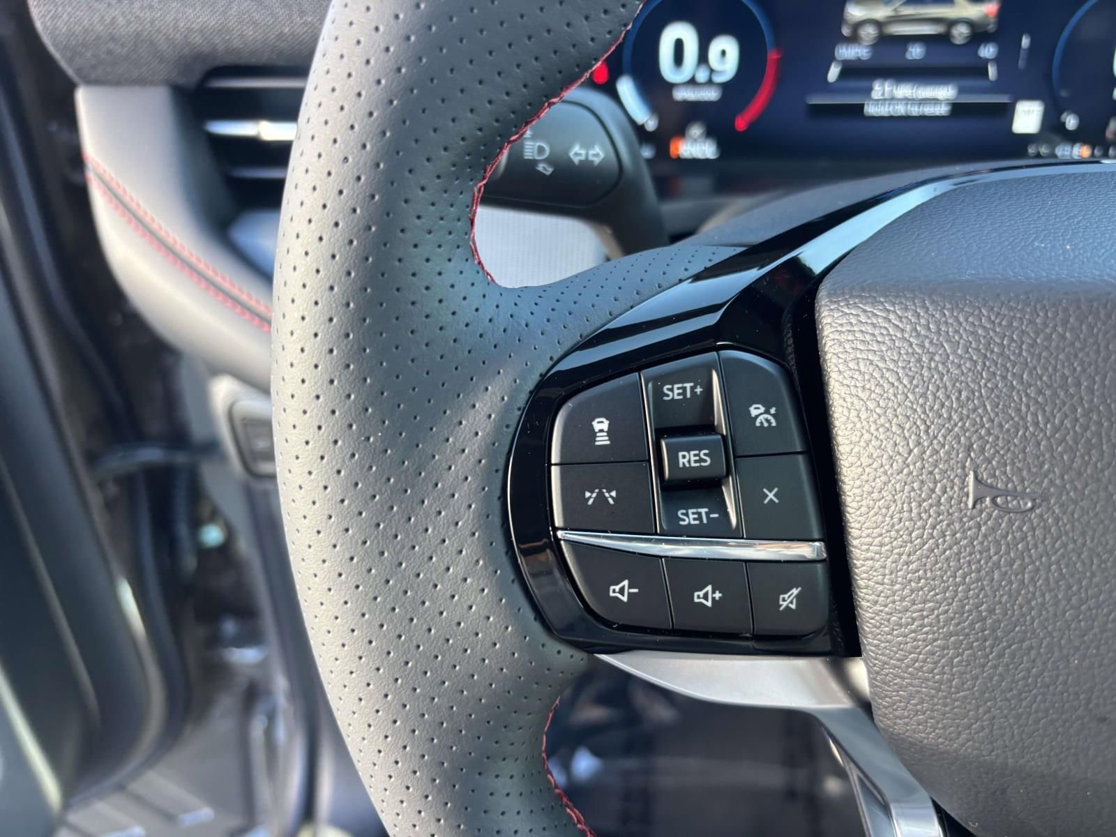 New 2026 Ford Explorer ST-Line w/ ST-Line Street Pack image 17