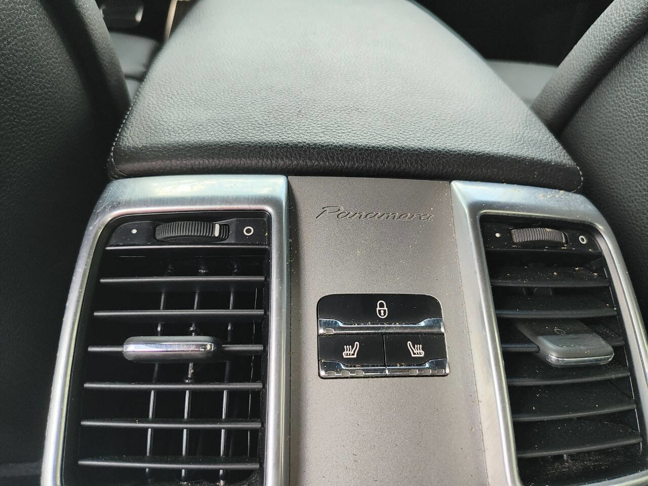 Used 2013 Porsche Panamera RWD image 46