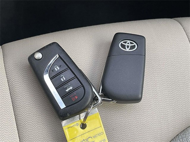 Used 2022 Toyota Camry LE image 35