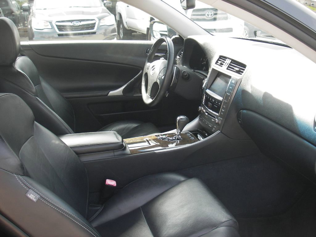 Used 2010 Lexus IS 250C image 37