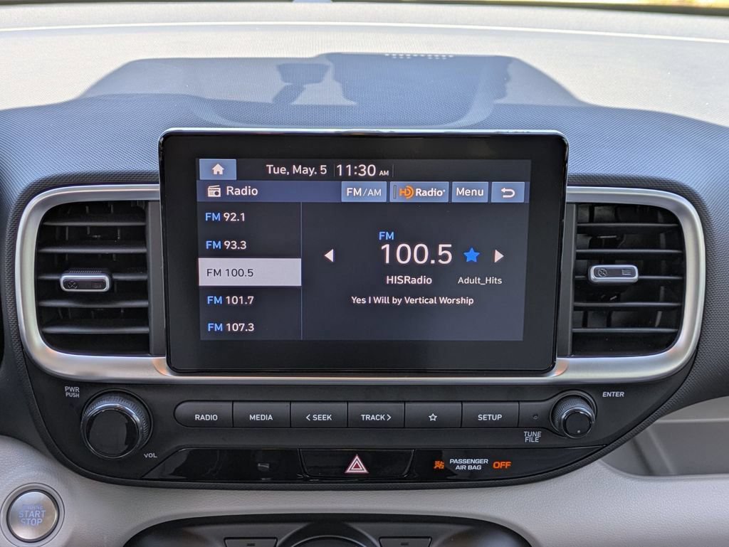 Certified 2025 Hyundai Venue SEL FWD image 17