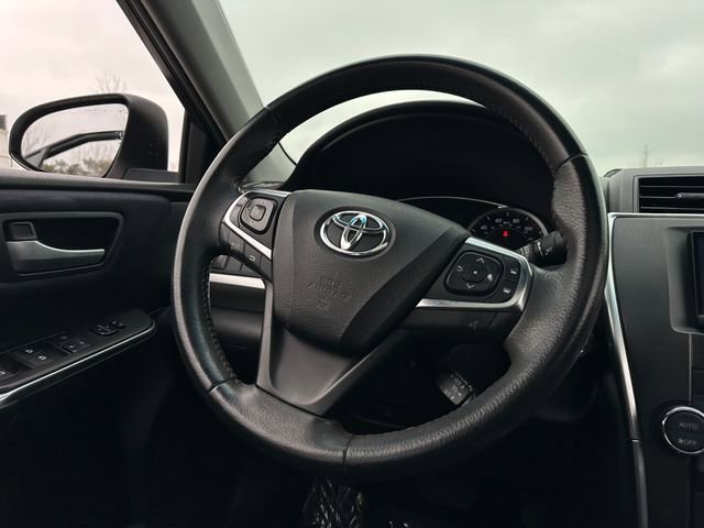Used 2017 Toyota Camry XSE image 20