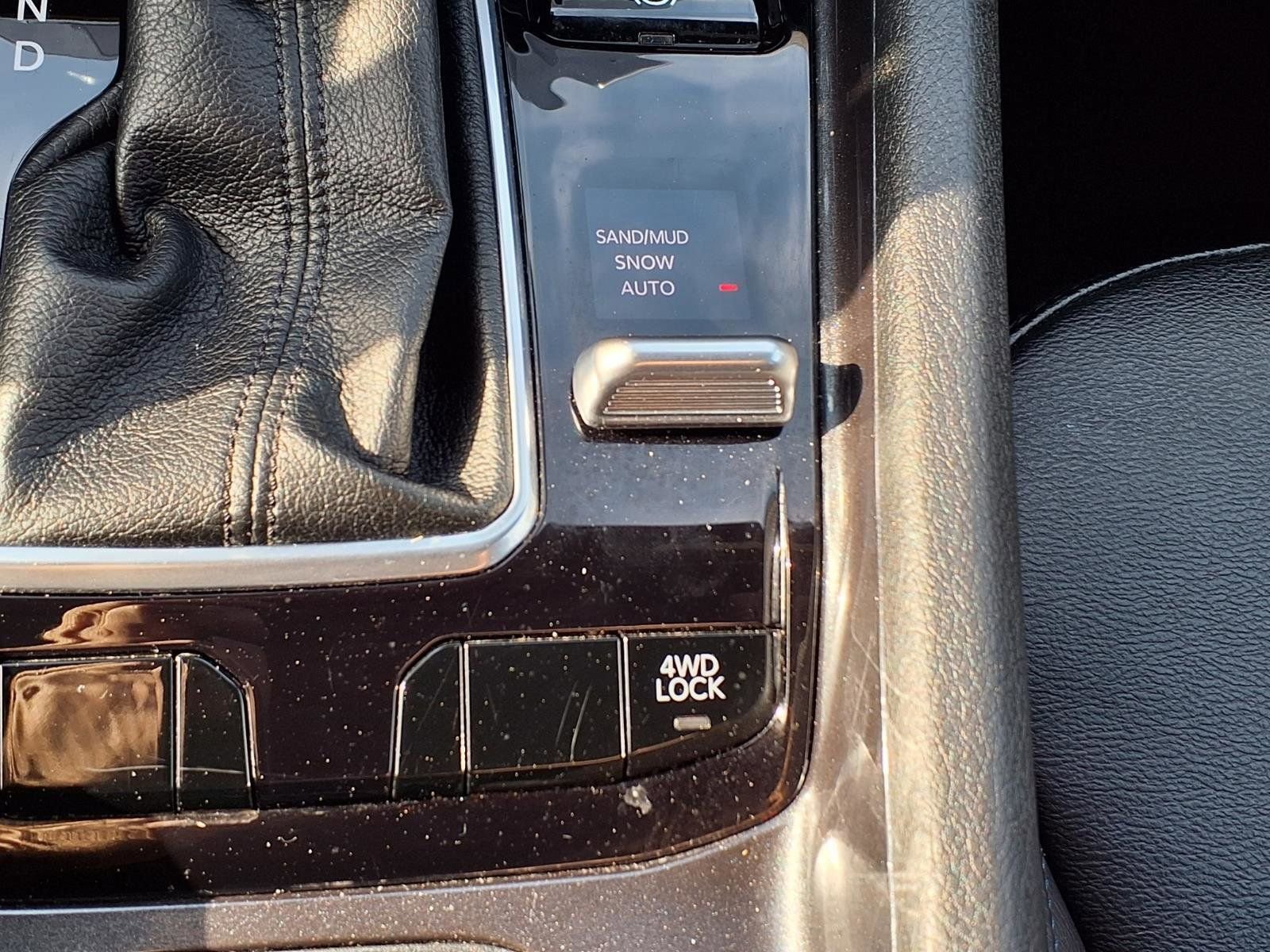 Used 2025 Jeep Compass Latitude image 13