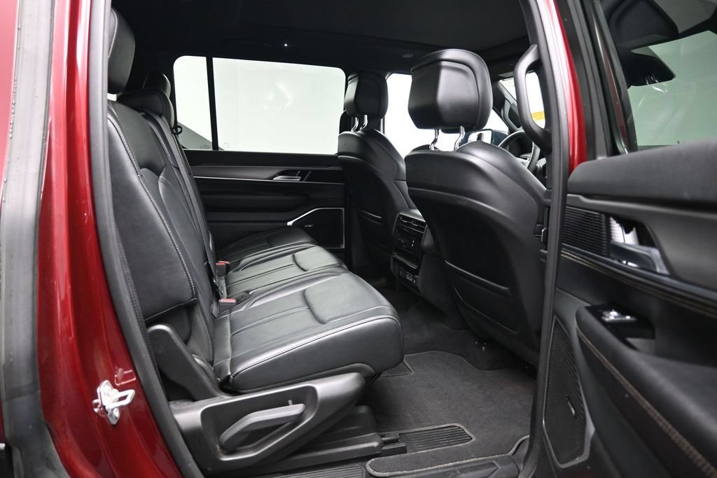 Used 2024 Jeep Wagoneer Series II AWD/4WD image 21