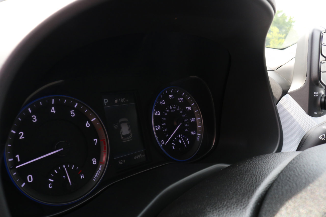 Used 2021 Hyundai Kona Limited w/ Winter Weather Package image 23