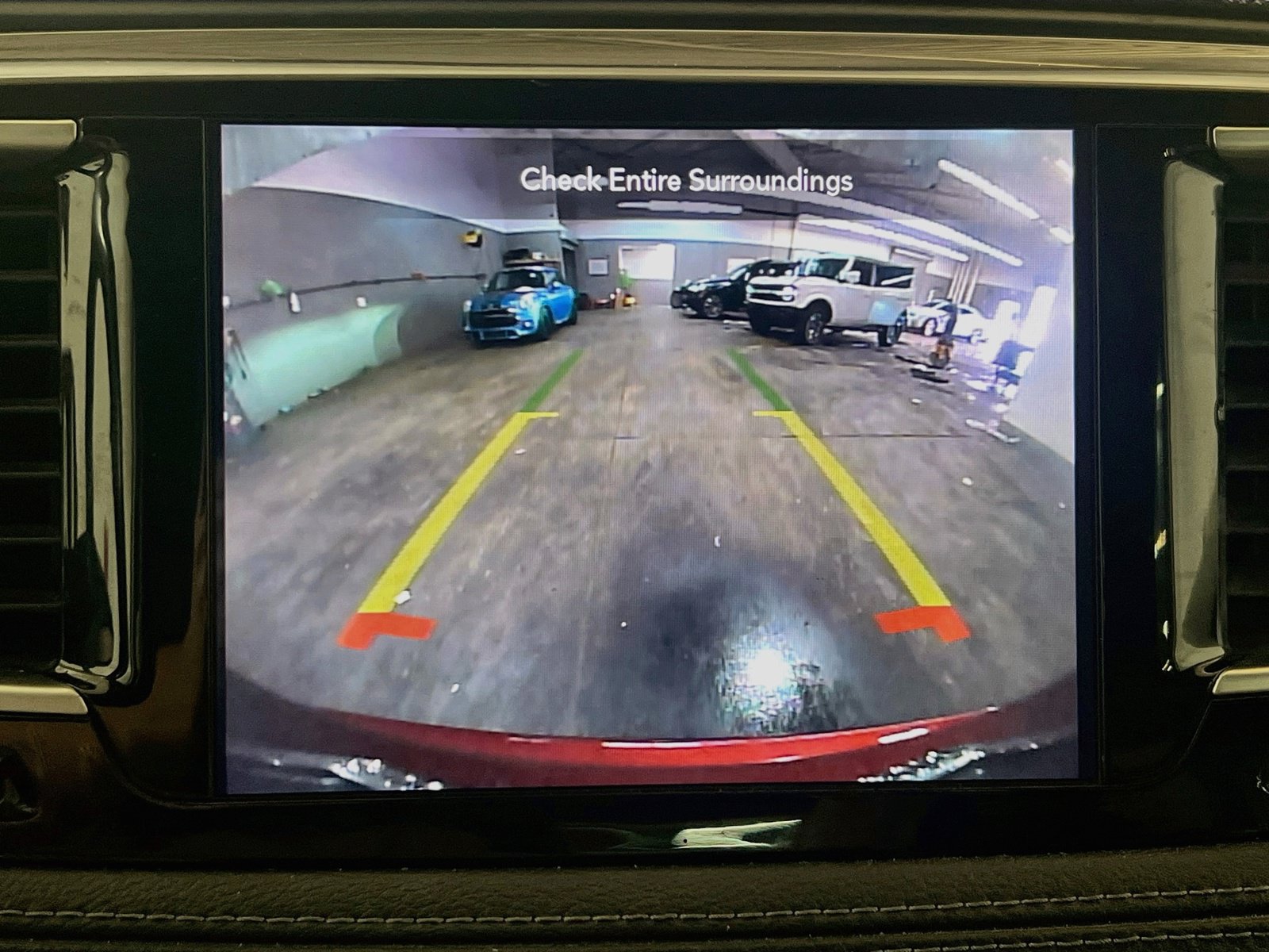 Used 2020 Chrysler Pacifica Limited FWD image 10