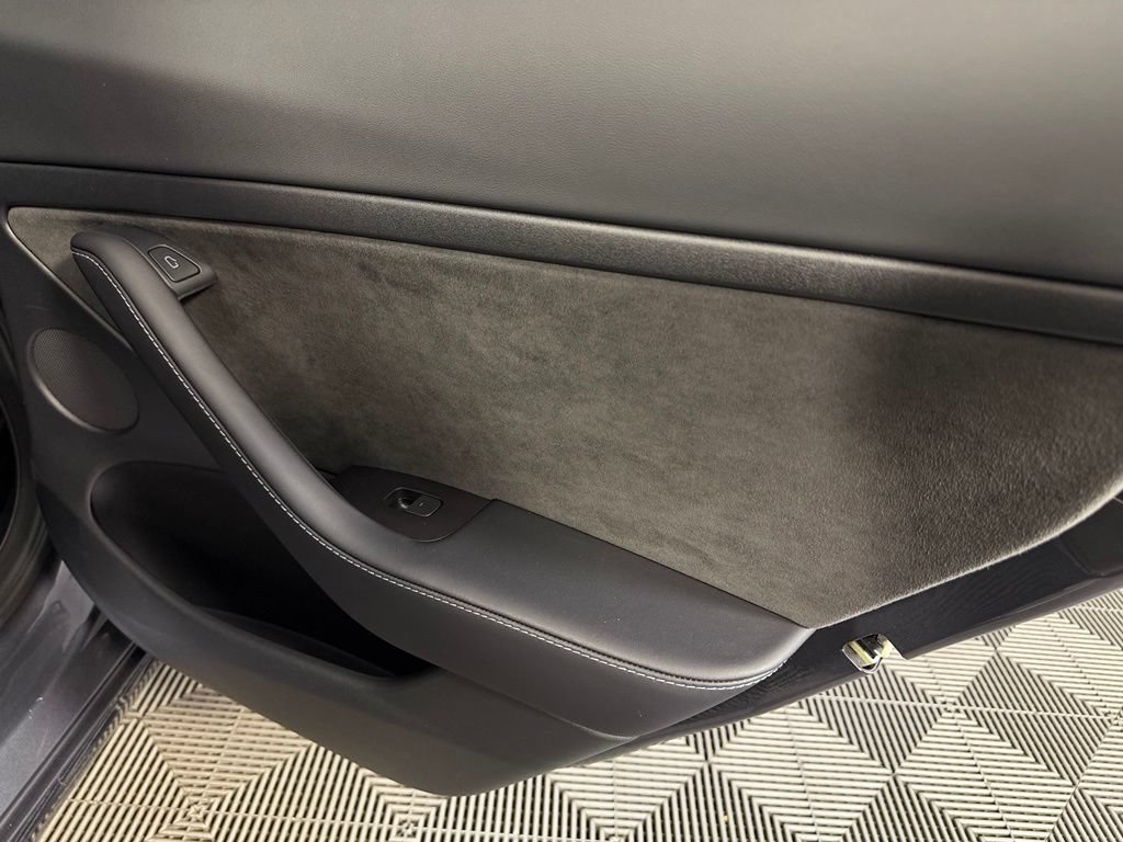 Used 2023 Tesla Model 3 Standard Range RWD image 31