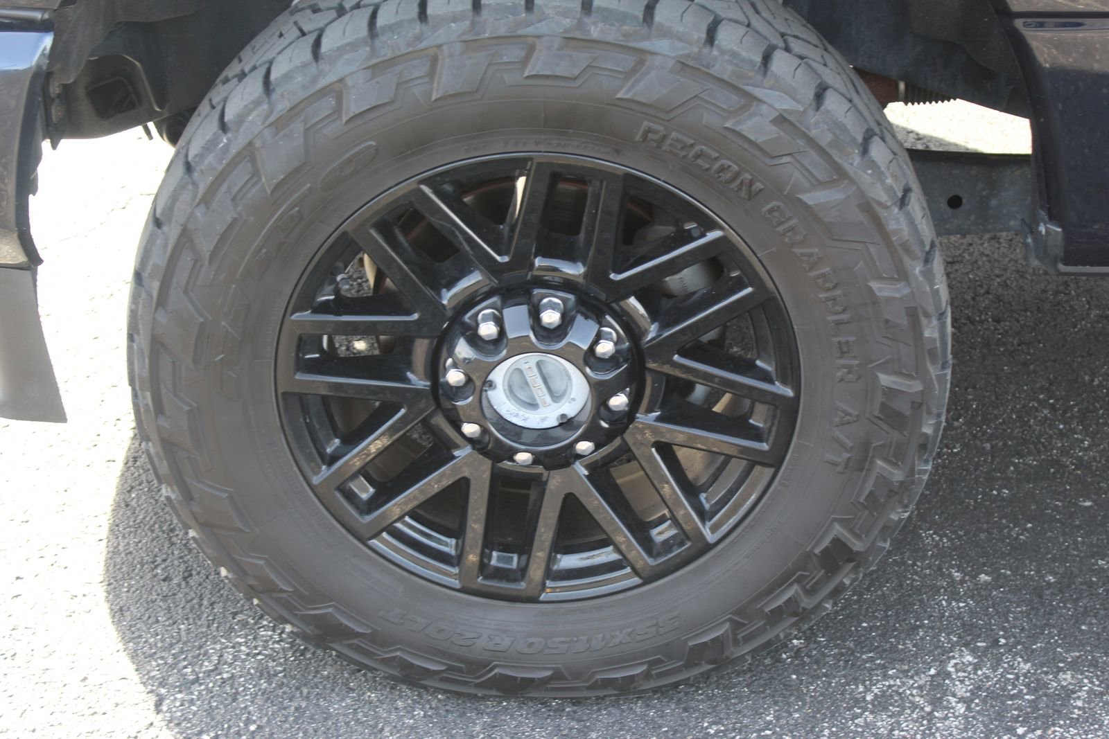 Used 2021 Ford F250 Lariat image 2