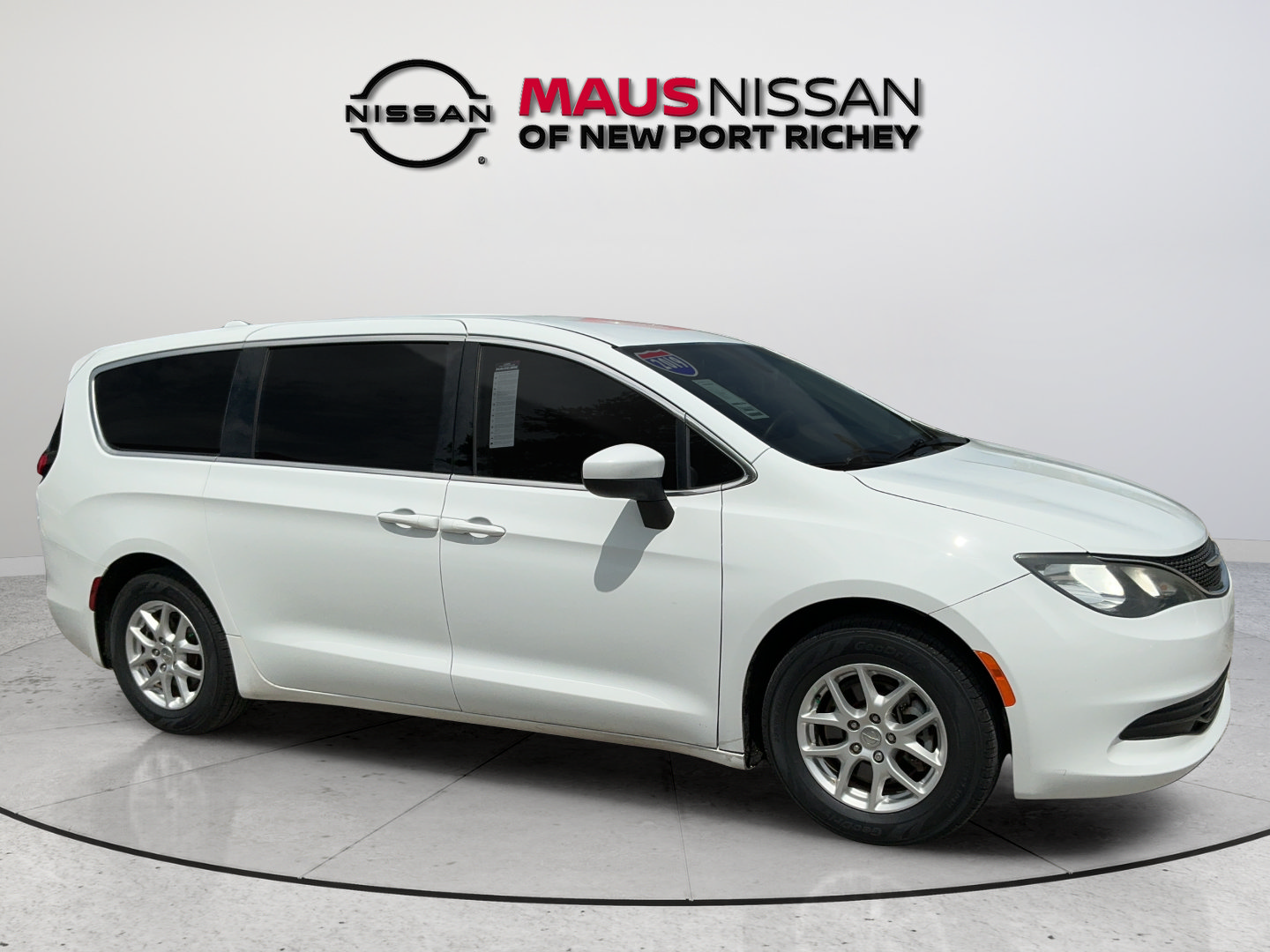 Used 2019 Chrysler Pacifica LX FWD image 13