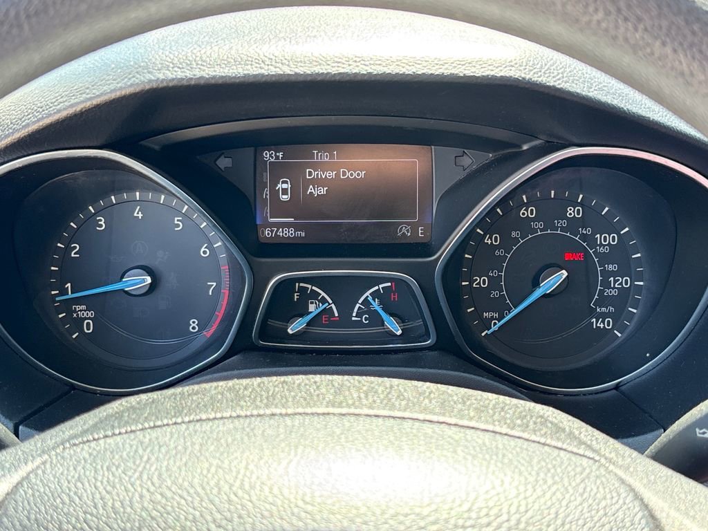 Used 2018 Ford Focus SE FWD image 22