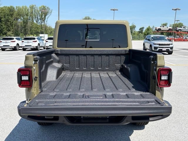 New 2026 Jeep Gladiator Sport AWD/4WD image 7