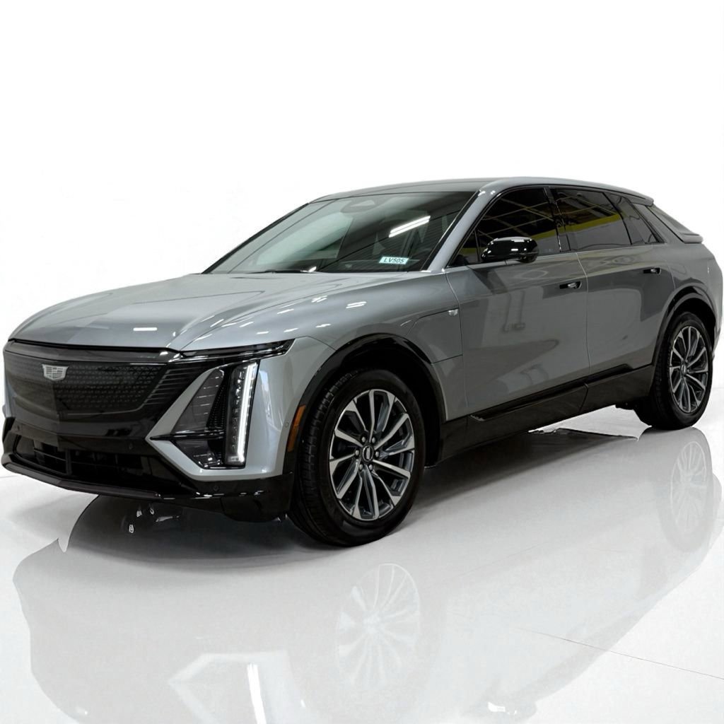 Used 2024 Cadillac Lyriq Sport RWD image 2