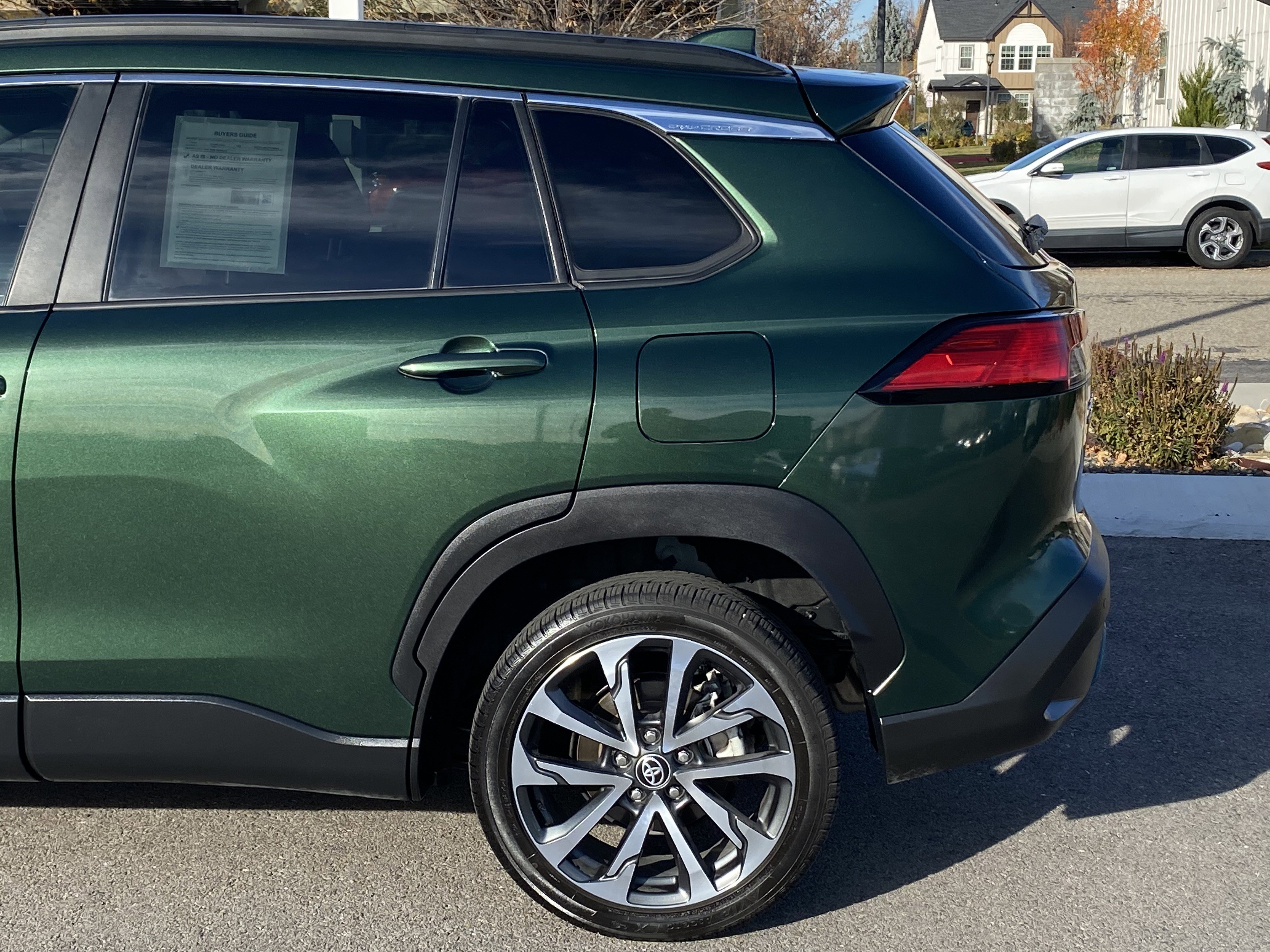 Used 2022 Toyota Corolla Cross XLE image 4