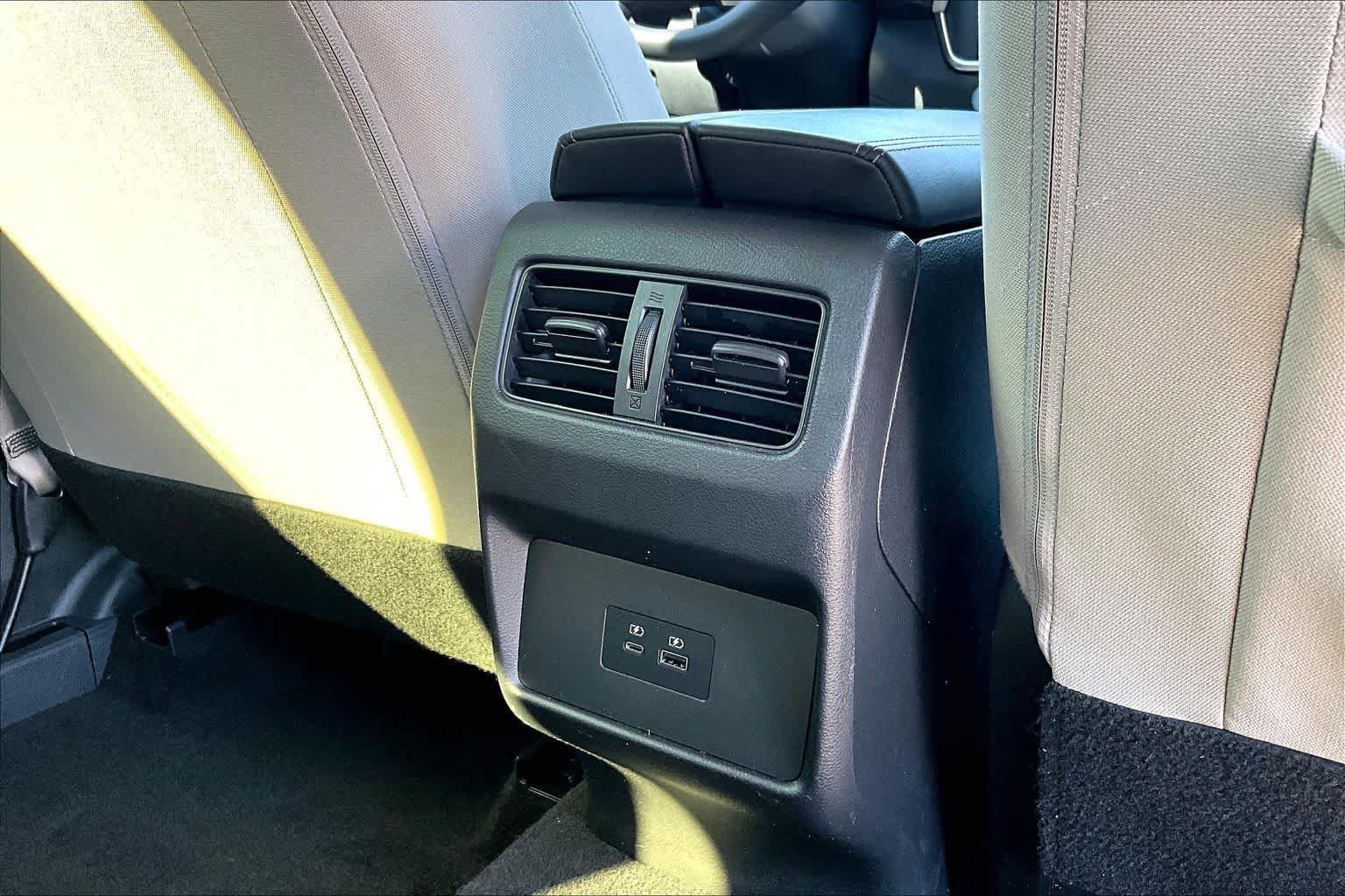 Certified 2023 Nissan Rogue SV FWD image 34