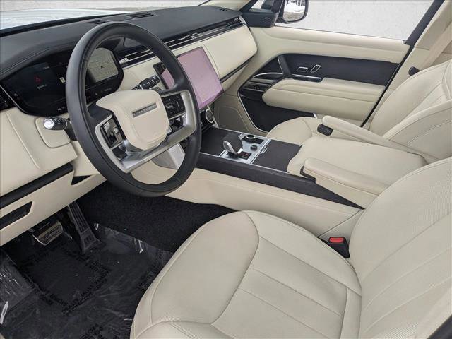 Used 2023 Land Rover Range Rover SE image 10