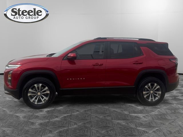 Used 2025 Chevrolet Equinox LT w/ Convenience Package II image 2