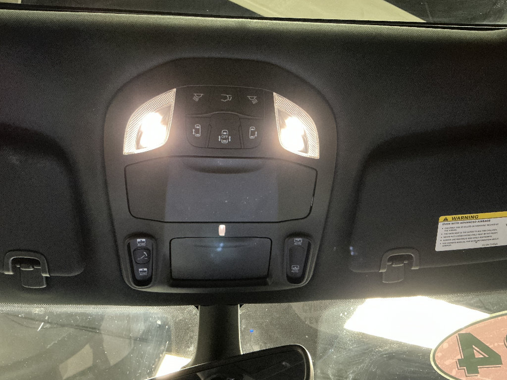 Used 2024 Chrysler Pacifica Limited w/ S Appearance Package AWD/4WD image 18