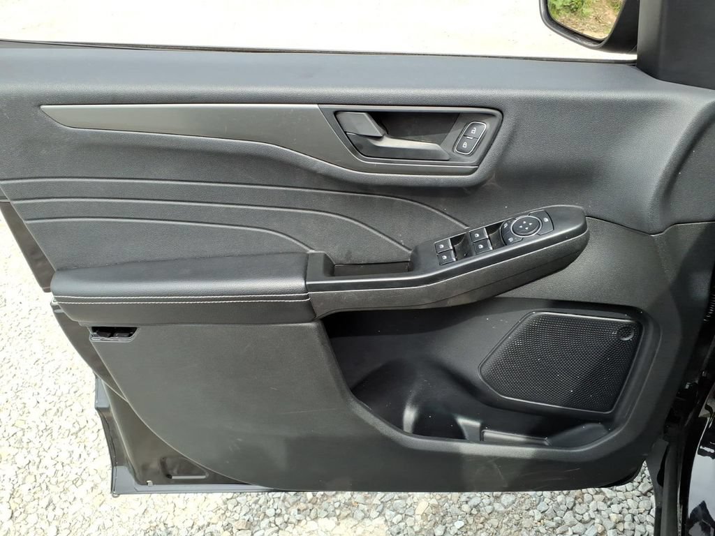 Used 2025 Ford Escape Active FWD image 23