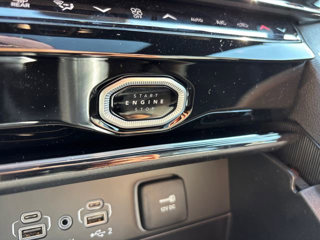 New 2026 Jeep Grand Cherokee L Limited AWD/4WD image 19