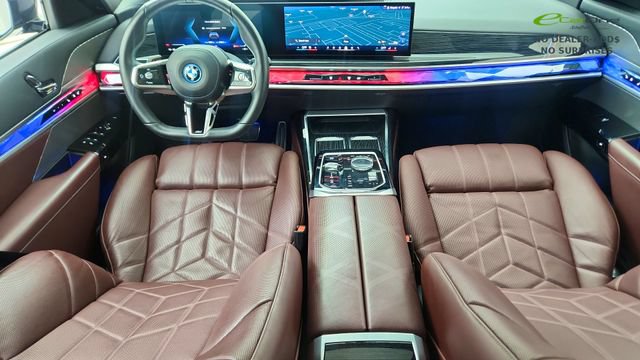 Used 2025 BMW i7 eDrive50 w/ M Sport Package RWD image 20