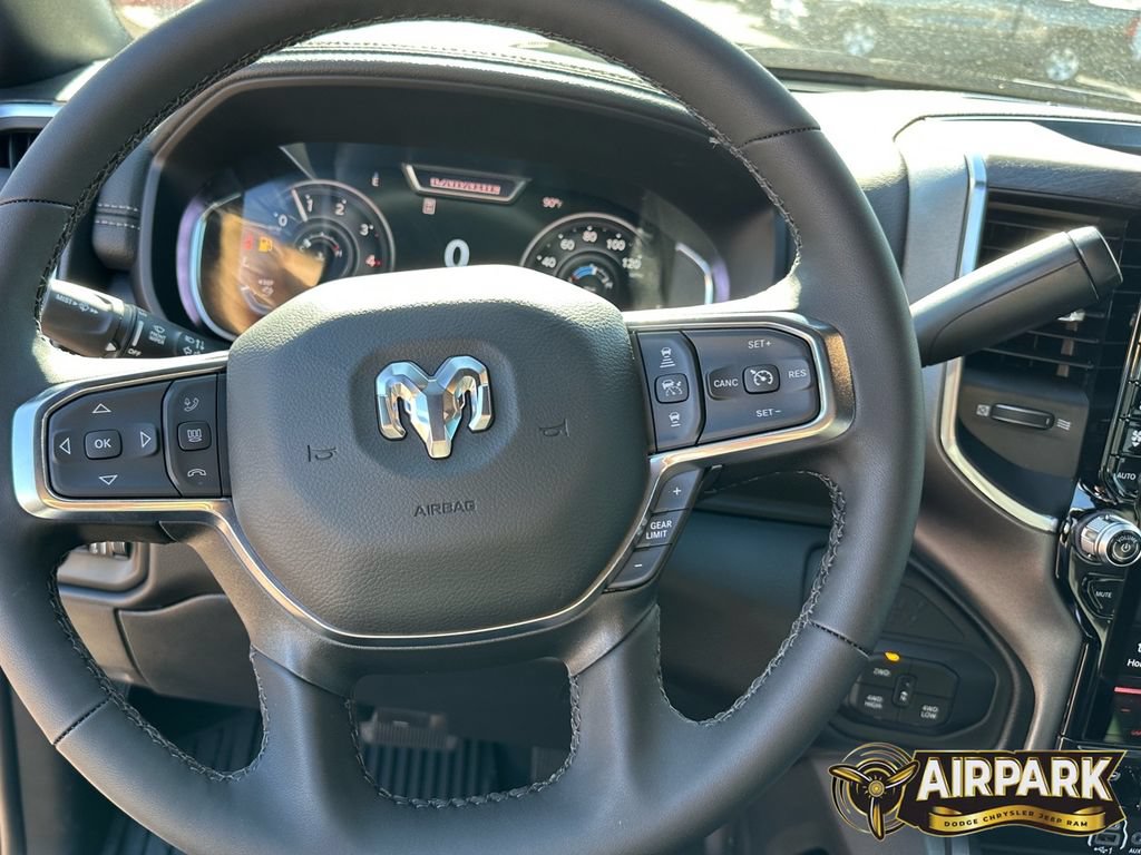 New 2025 RAM 2500 Laramie AWD/4WD image 17
