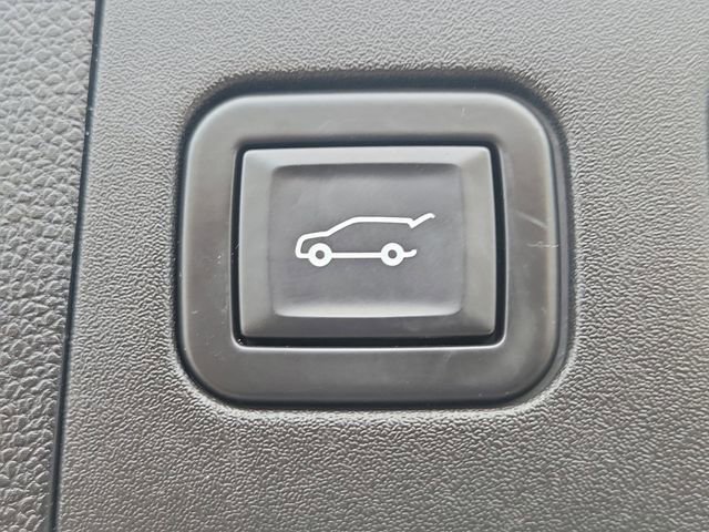Used 2021 Cadillac XT4 Premium Luxury FWD image 10