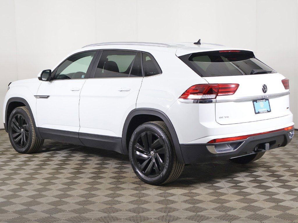 Used 2022 Volkswagen Atlas Cross Sport SE image 8