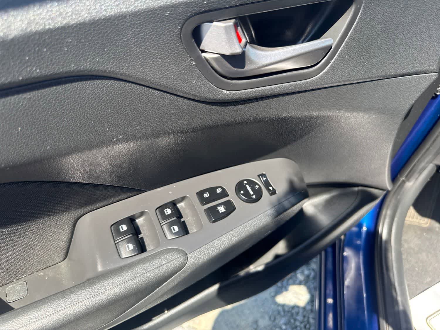 Used 2021 Hyundai Accent SE FWD image 16