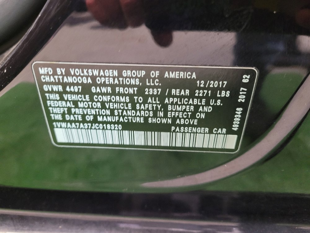 Used 2018 Volkswagen Passat 2.0T R-Line w/ R-Line Lighting Package image 33