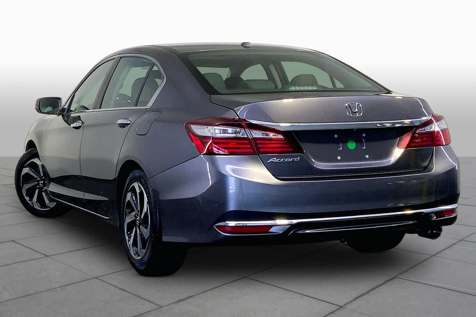 Used 2017 Honda Accord EX-L image 12