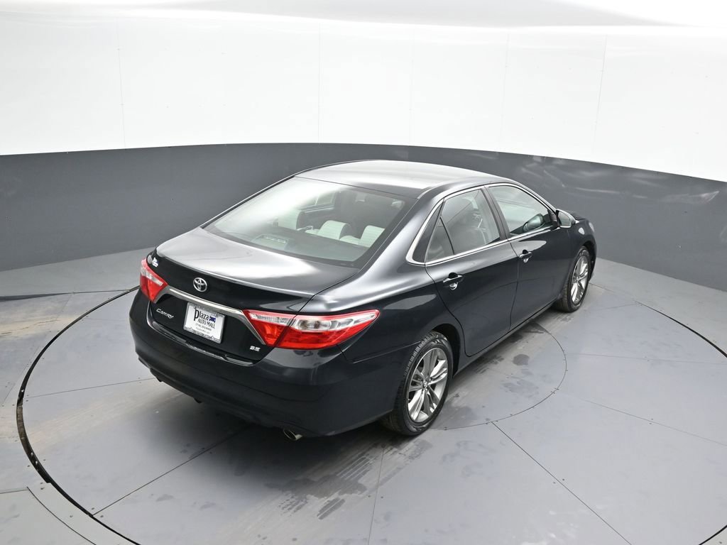 Used 2016 Toyota Camry SE image 36