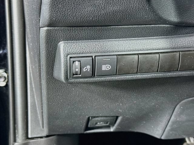 Used 2024 Toyota Corolla LE FWD image 10