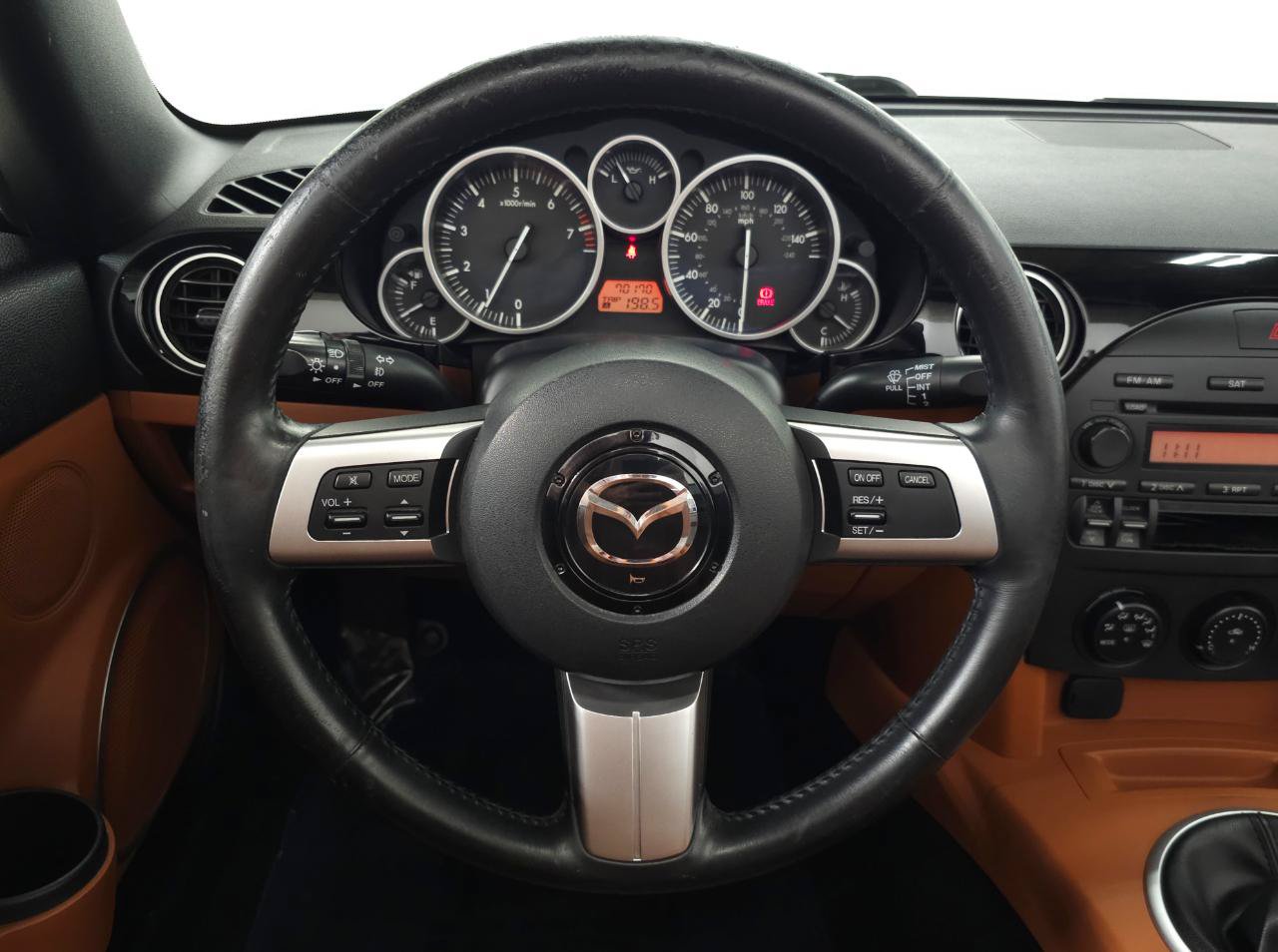 Used 2006 MAZDA MX-5 Miata Grand Touring w/ Premium Pkg RWD image 19