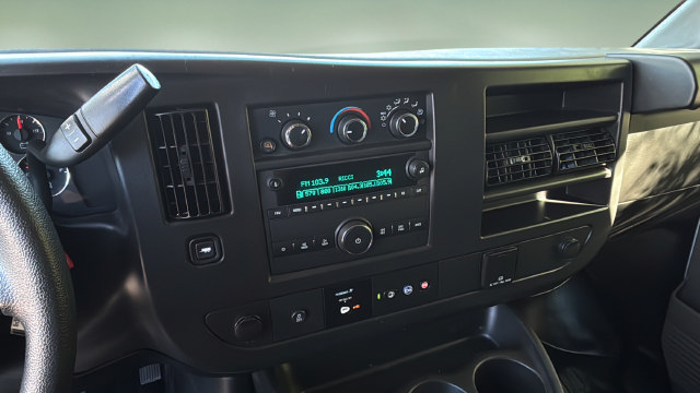 Used 2025 Chevrolet Express 2500 w/ Driver Convenience Package RWD image 28