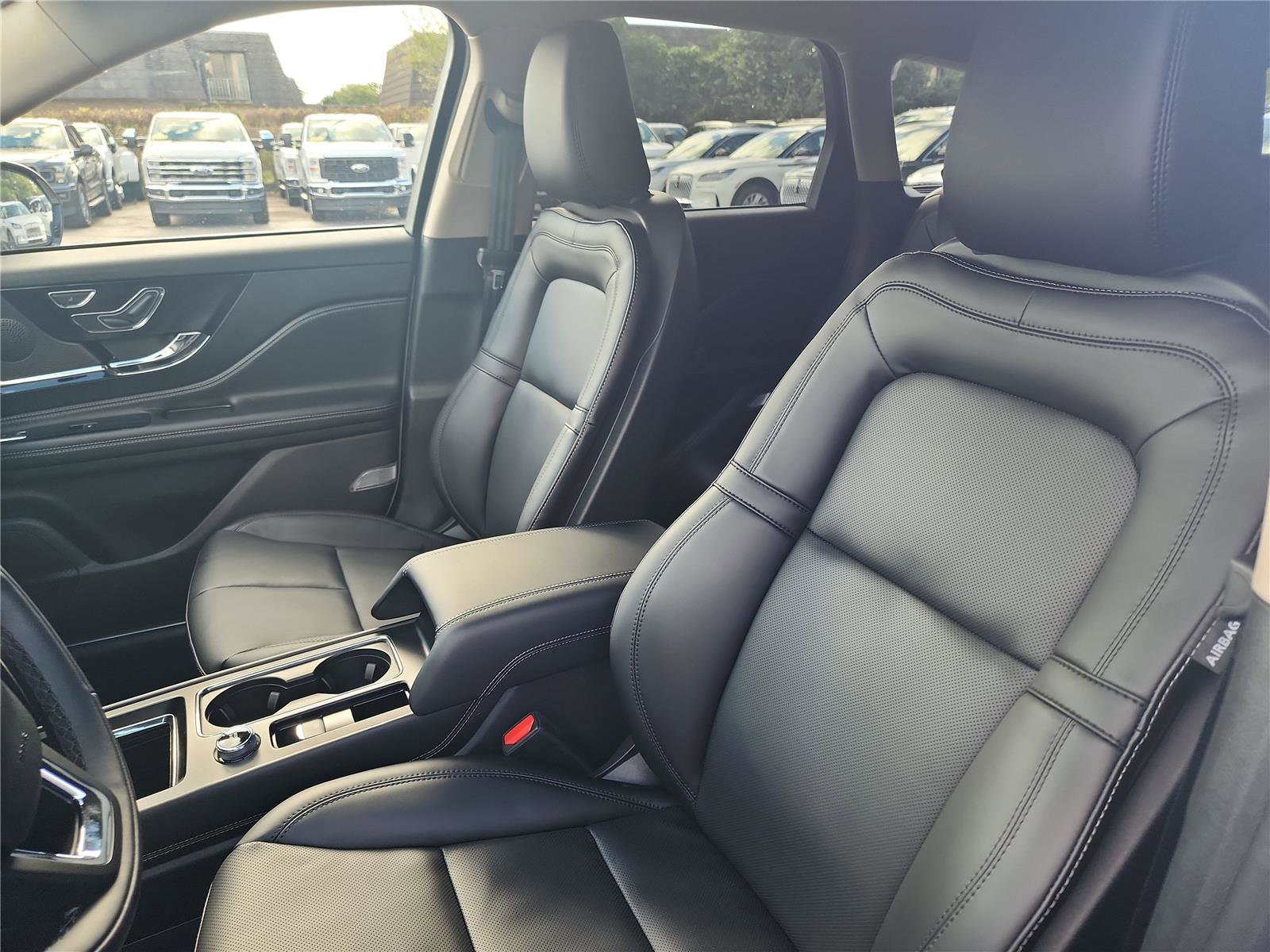 New 2026 Lincoln Corsair Premiere image 14