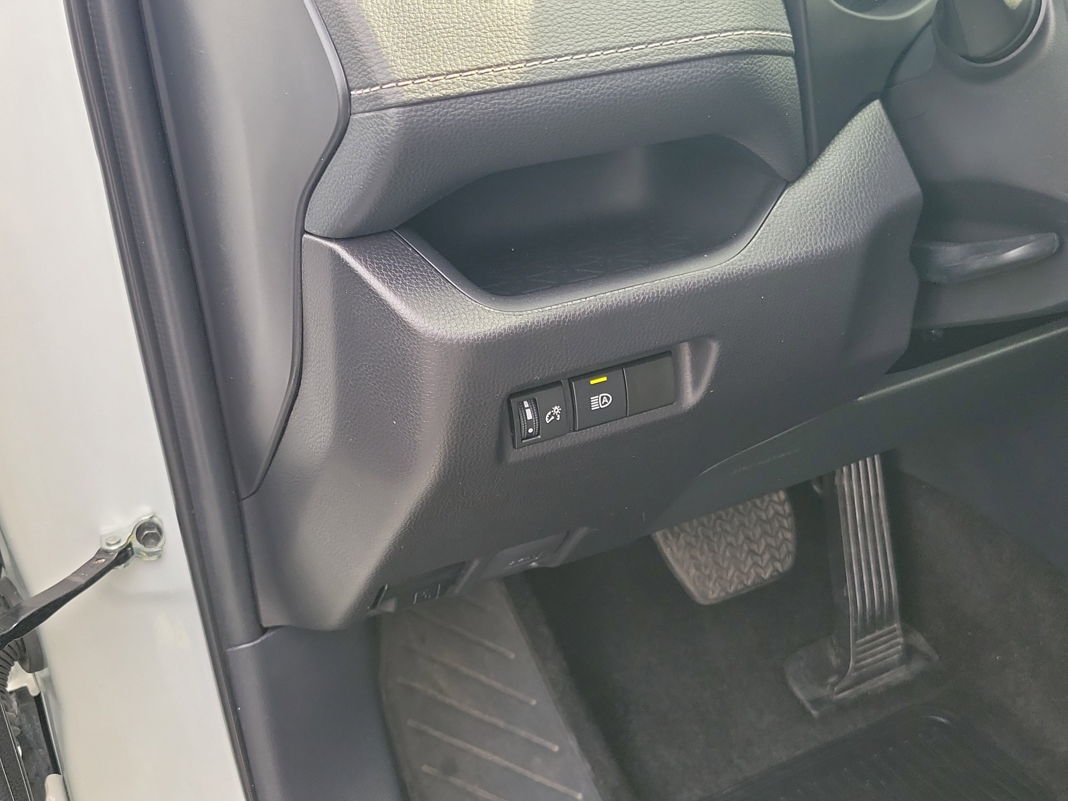 Certified 2025 Toyota RAV4 XLE AWD/4WD image 19