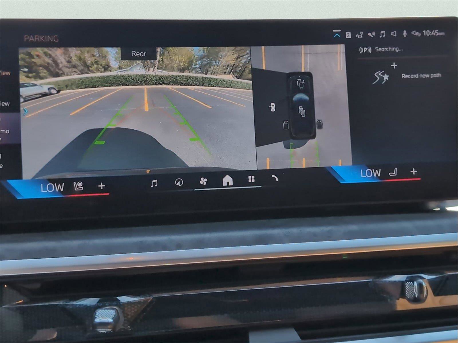 Used 2025 BMW X7 xDrive40i w/ Executive Package image 21