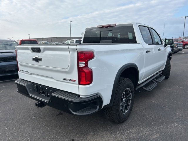 Used 2025 Chevrolet Silverado 1500 ZR2 image 7