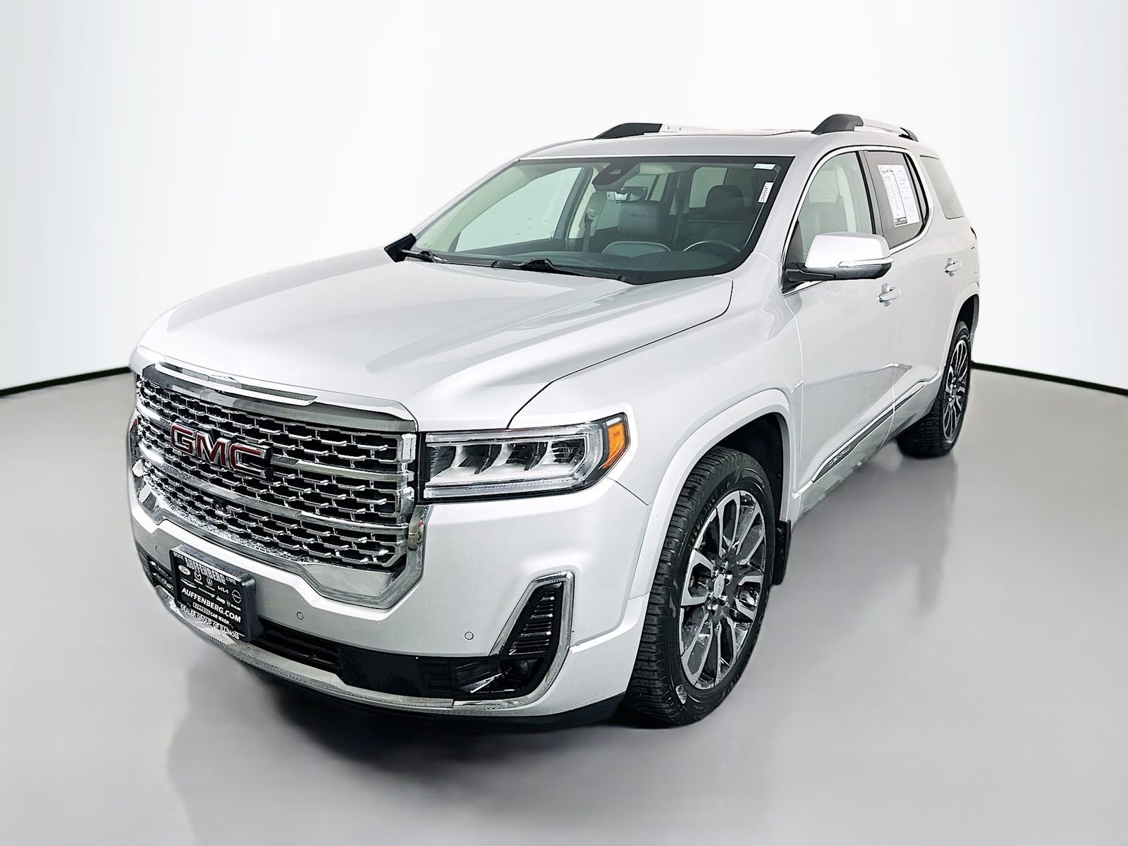 Used 2020 GMC Acadia Denali w/ Trailering Package AWD/4WD image 3