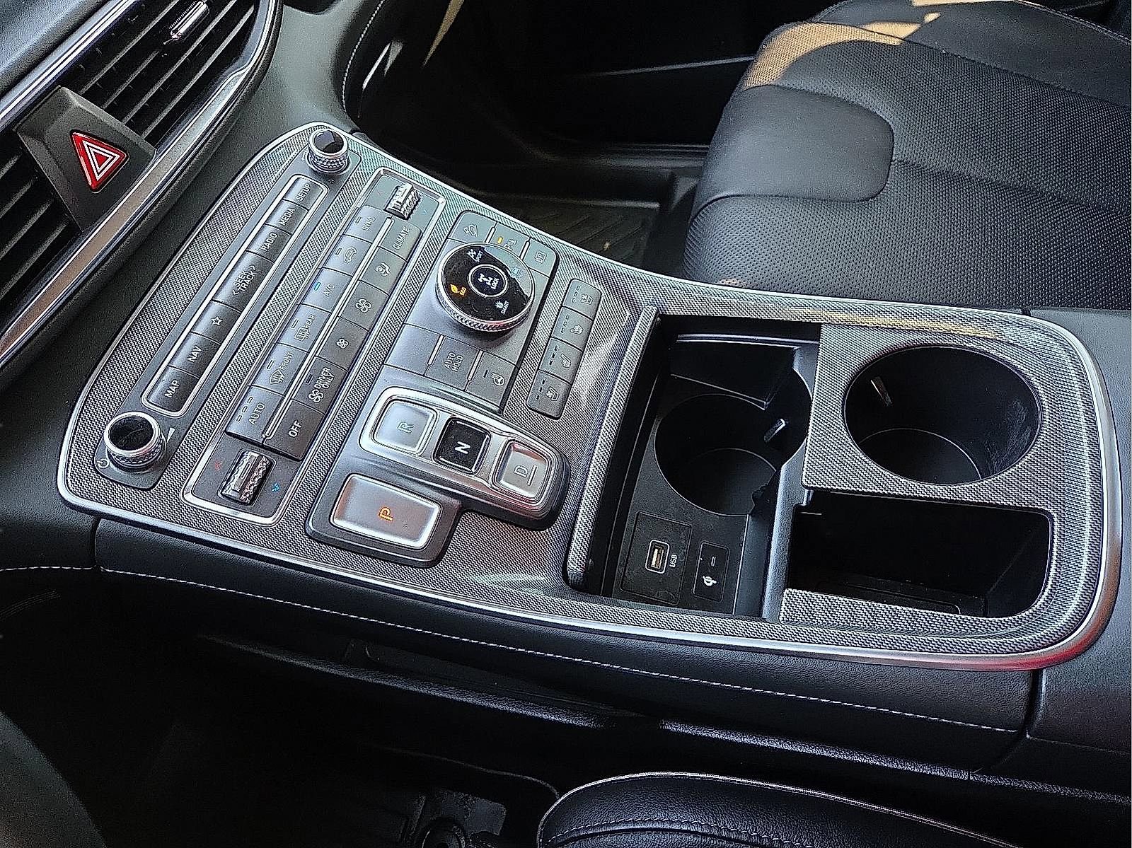 Used 2023 Hyundai Santa Fe Limited image 25