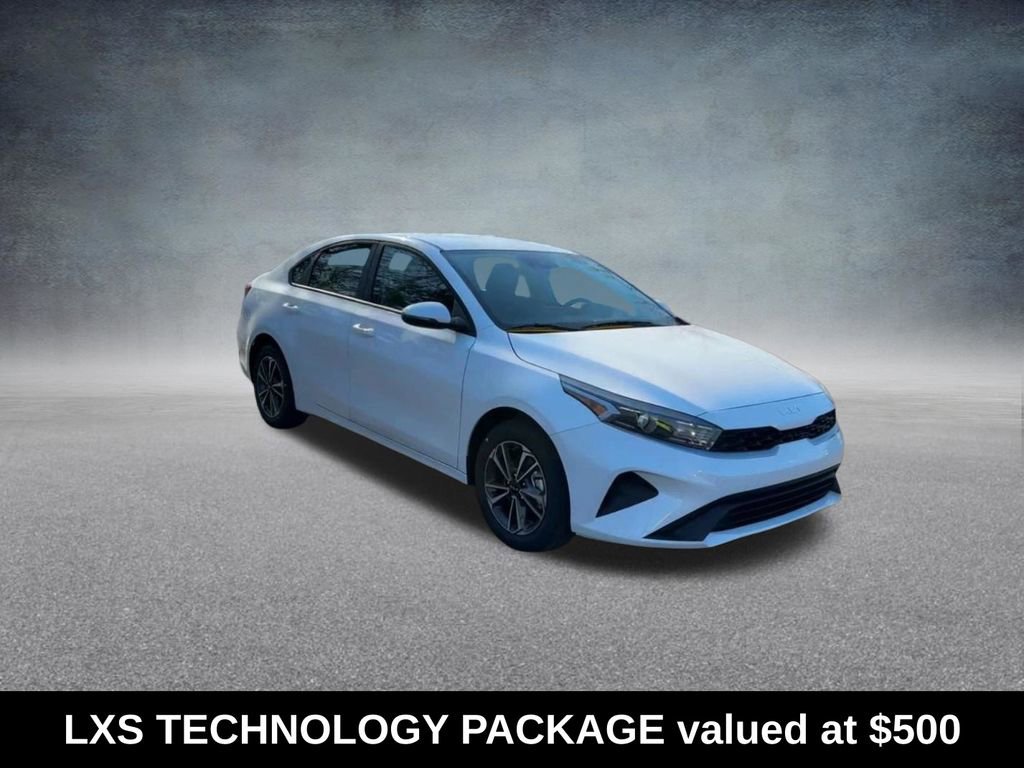 Used 2024 Kia Forte LXS w/ LXS Technology Package FWD image 2