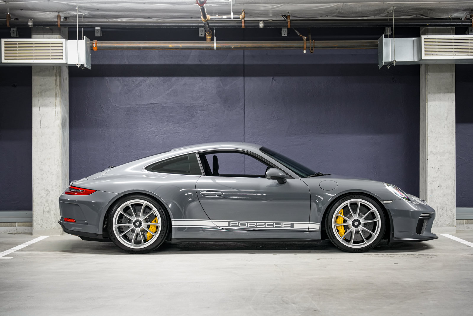 Used 2018 Porsche 911 GT3 RWD image 3