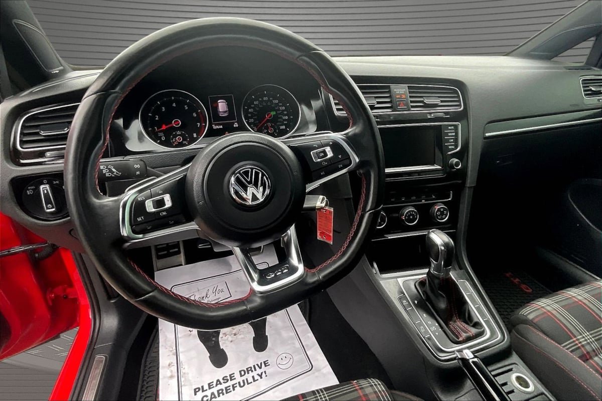 Used 2015 Volkswagen GTI S FWD image 8