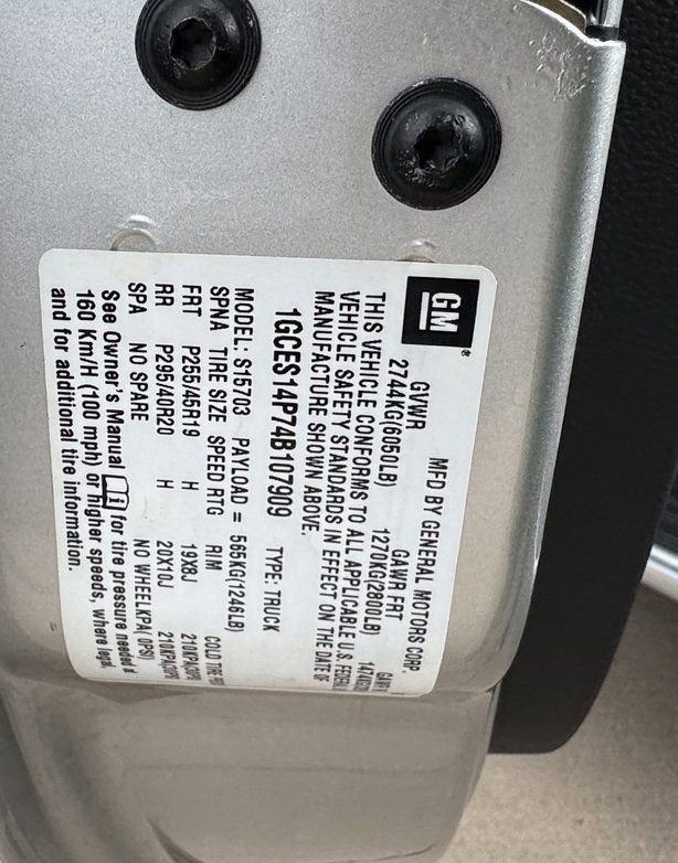 Used 2004 Chevrolet SSR Base w/ Preferred Equipment Group image 30