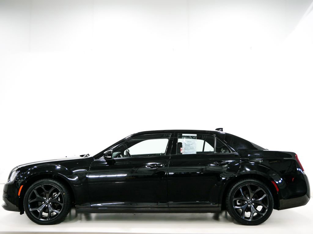 Used 2021 Chrysler 300 S RWD image 5