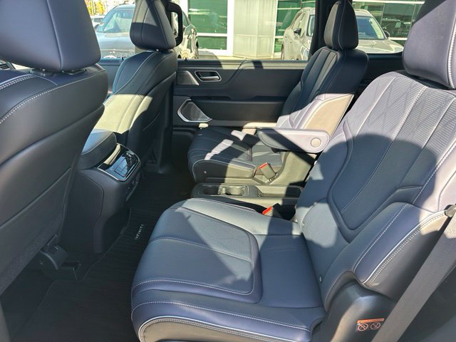 Certified 2026 INFINITI QX80 4WD w/ Sport Exterior Package image 17