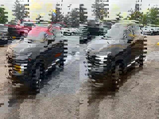 Used 2025 Nissan Kicks SR w/ SR Premium Package image 2